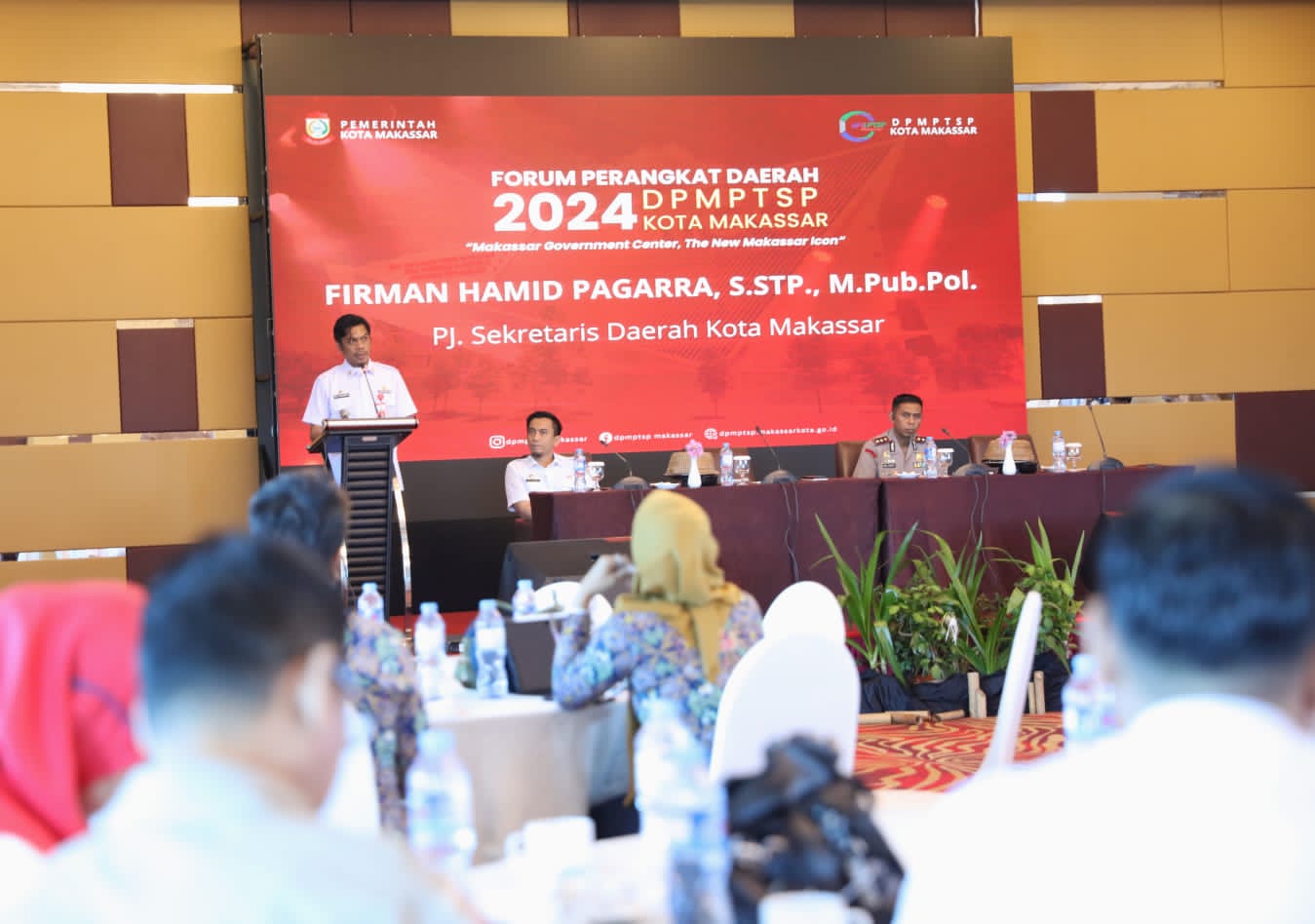 ist MEMBUKA--Pj Sekkot Makassar, Firman Hamid Pagarra membuka kegiatan RKPD Dinas PTSP Kota Makassar, Rabu (28/2) di Hotel Aston Makassar, Jalan Sultan Hasanuddin. 