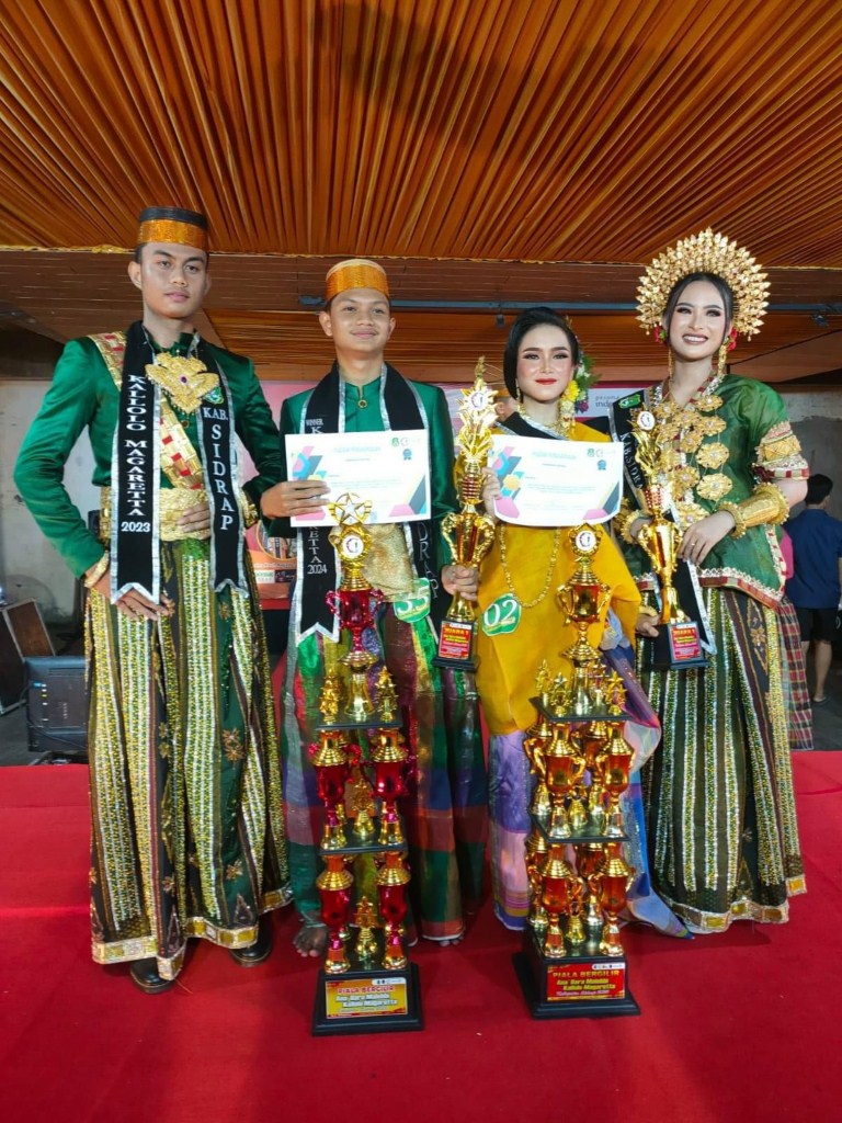 Audisi Pemilihan AMKM Kabupaten Sidrap tahun 2024 digelar di Nagoya Cafe & Resto Pangkajene, Sidrap (22-24/2). Bintang AMKM baru Andi Lady Yusuf Ruby yang juga siswi kelas 10 SMA 2 Sidrap dinobatkan sebagai ratu tercantik aduisi AMKM Sidrap.