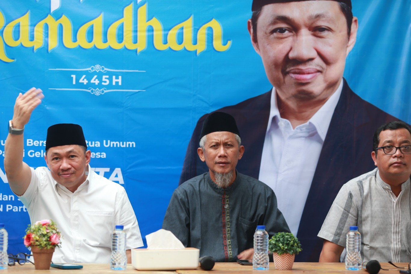 IST BUKA PUASA--Ketua Umum Dewan Pimpinan Nasional (DPN) Partai Gelora Indonesia Anis Matta dalam acara buka puasa dengan pengurus DPN Partai Gelora di Jakarta baru-baru ini