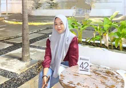 Resqina Dwi Andani  Jurusan Farmasi  Politeknik Kesehatan Makassar