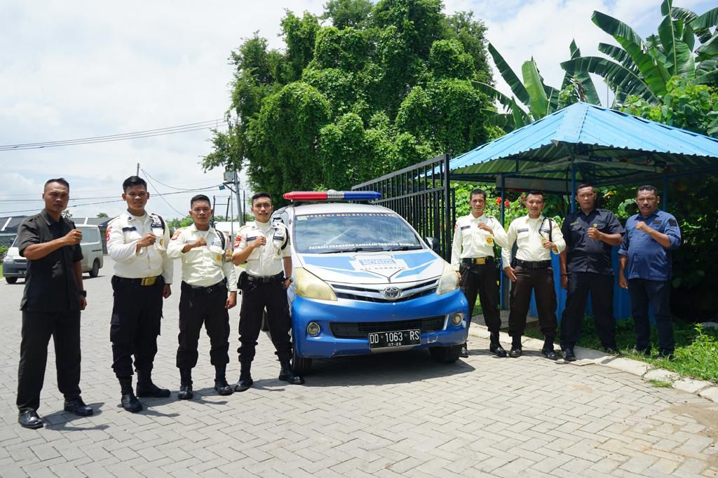ist PENGAMANAN--Menyambut bulan yang penuh berkah, Ramadan 1445 H Town Management Development (TMD) memberikan berkah ramadan ke warga dengan meningkatkan tahap servis keamanan (Level of Security) di kawasan perumahan premium Green River View (GRV) Tanjung Bunga.