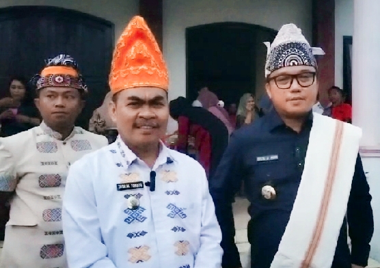 KUNKER -- Wabup Tana Toraja dr Zadrak Tombeg saat melakukan Kunker ke Morowali Utara menghadiri pengukuhan KKT Morut periode 2023-2028