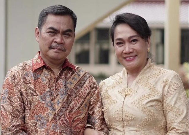 Pasangan  dr Zadrak Tombeg-Erni Yetti Riman