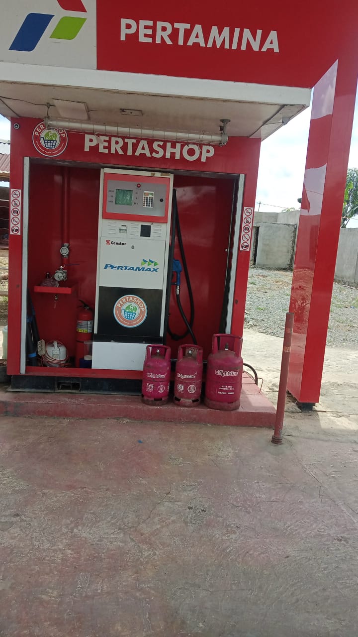BANGKRUT -- Usaha Pertashop yang kini mengalami kerugian gegara perbedaan harga di pasaran yang cukup mencolok dengan BBM non subsidi dengan yang mereka jual