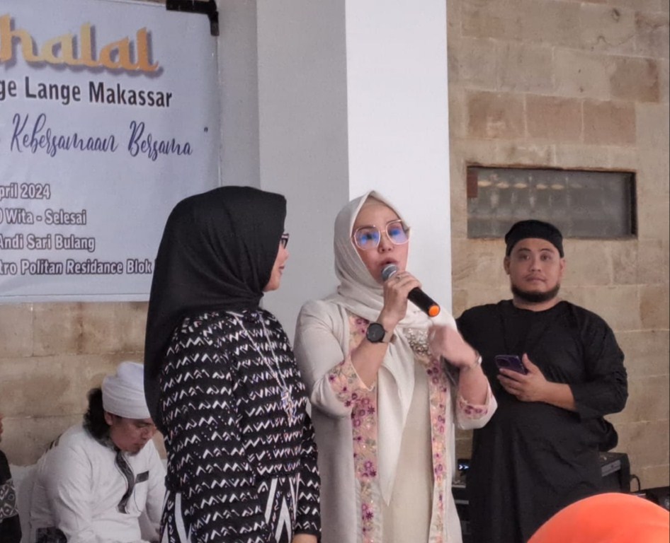 IST MINTA IZIN--Politisi Partai Golkar Sulsel Andi Ina Kartika Sari minta izin dengan menyampaikan niatnya untuk bertarung di Pilbup barru
