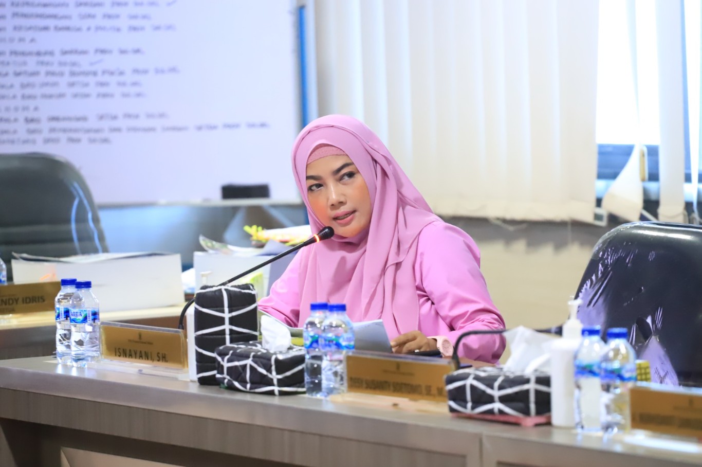 IST Isnayani, SH, MH 