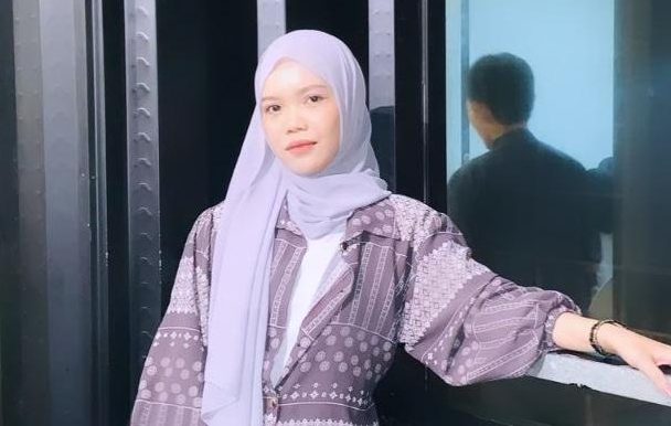 Ainun Israni Arlina  Prodi Ilmu Komunikasi  Unismuh Makassar