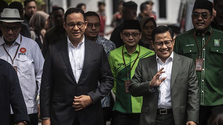 IST MENGHADIRI--Calon Presiden Anies Rasyid Baswedan bersama Muhaimin Iskandar menghadiri rapat pleno KPU terkait penetapan Presiden dan Wakil Presiden terpilih, Rabu (24/4)