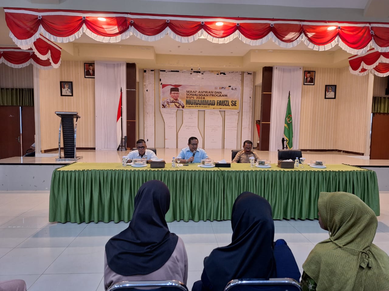 IST SOSIALISASI--Anggota Fraksi Golkar DPR RI Muhammad Fauzi ketika melakukan sosialisasi. Kini Fauzi bertemu dengan ratusan warga Kecamatan Masamba sebagai calon penerima program Bantuan Stimulan Perumahan Swadaya (BSPS) atau bedah rumah, Rabu (24/4)