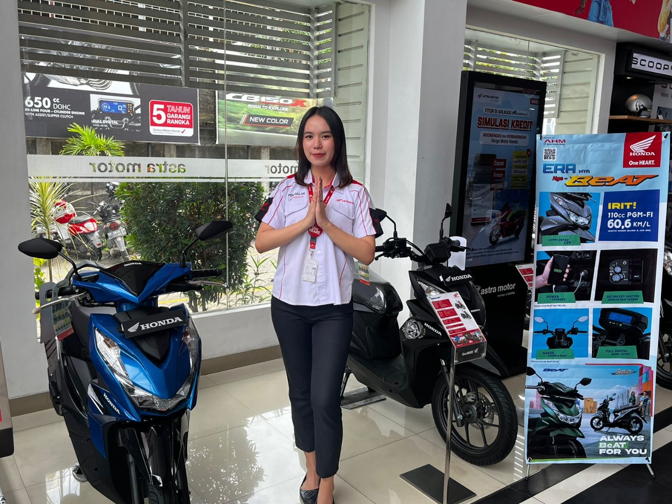 Saatnya beli Honda Scoopy, Beat atau Genio, dapat beragam keuntungan yang diberikan Astra Motor Sulawesi Selatan.