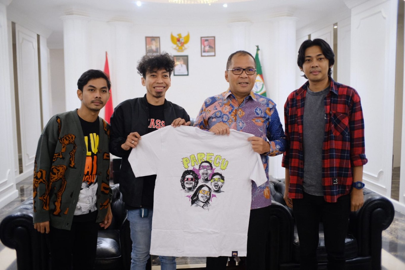 ist TERIMA--Wali Kota Makassar Moh Ramdhan Pomanto menerima kedatangan konten kreator Makassar.Wali kota ingin melibatkan mereka dalam sosialisasi terkait sampah.