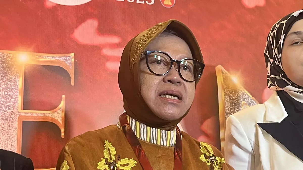 Mensos Temui Dua  Anak Korban Rudapaksa