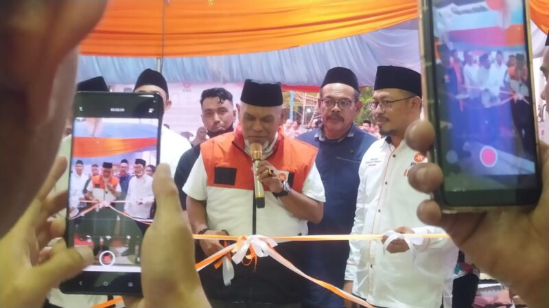 IST BERSAMA--Legislator PKS selaku Wakil Ketua DPRD Sulsel Muzayyin Arif bersama Ketua DPW PKS Suslel Amri Arsyid dalam sebuah kegiatan beberapa waktu lalu 