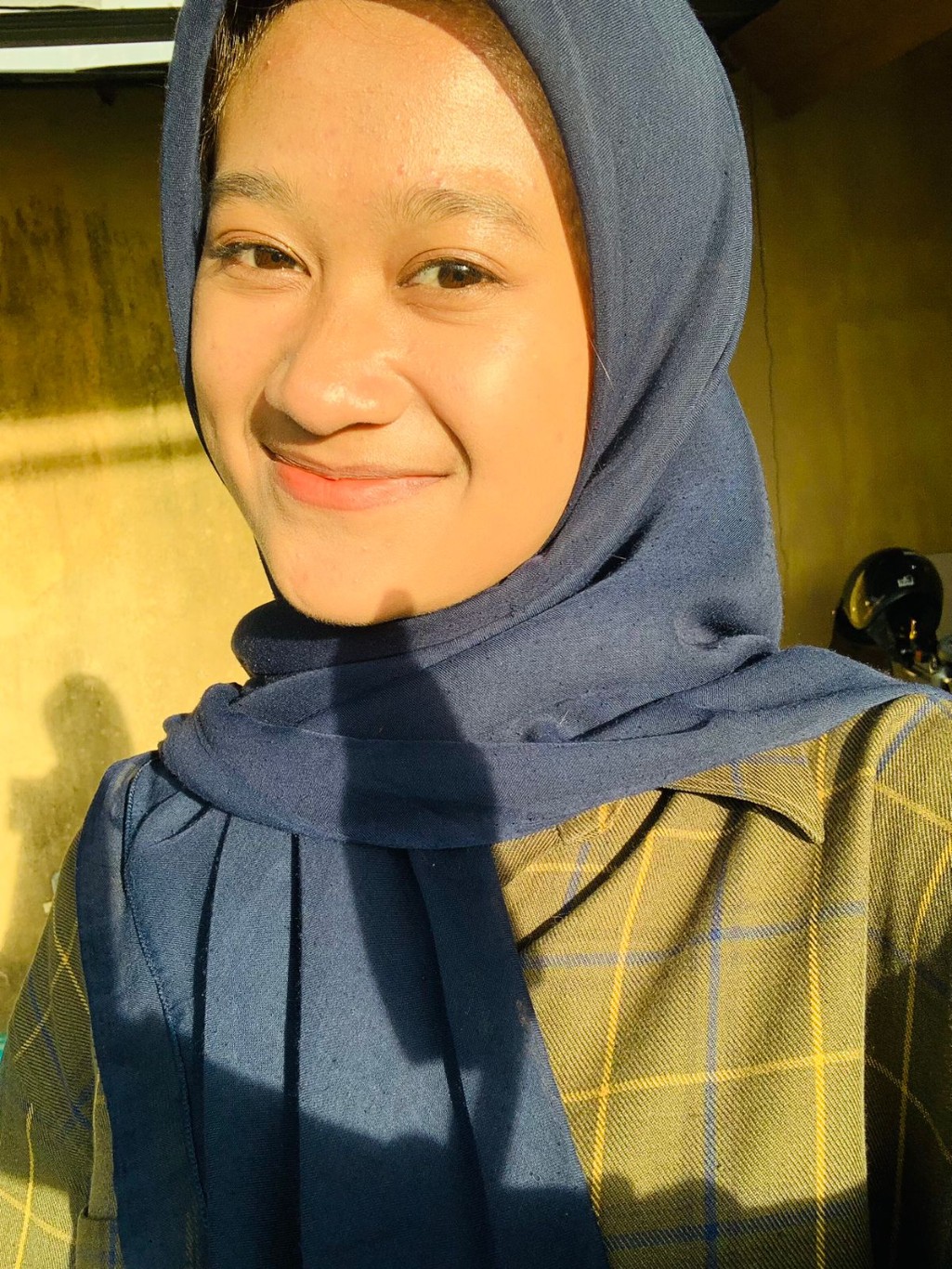 Laura Anesti Ayu Kirana Prodi Ilmu Komunikasi Fisipol  Unismuh Makassar 
