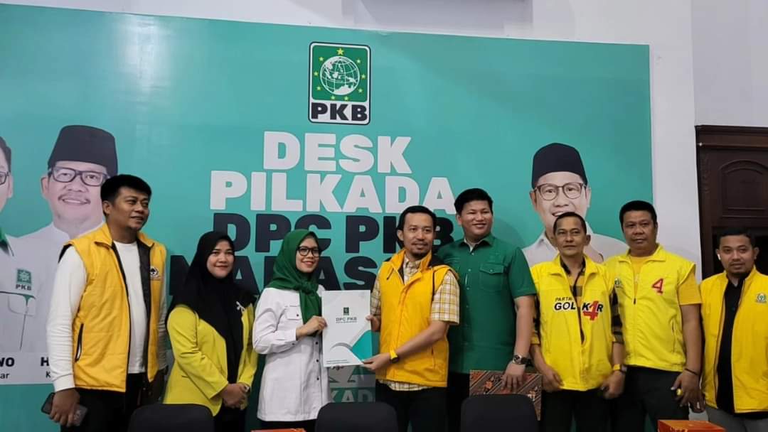 IST MENERIMA--Tim Desk Pilkada PKB Kota Makassar menerima bakal calon wali kota Makassar Munafri Arifuddin yang diwakil oleh timnya untuk mengambil formulir