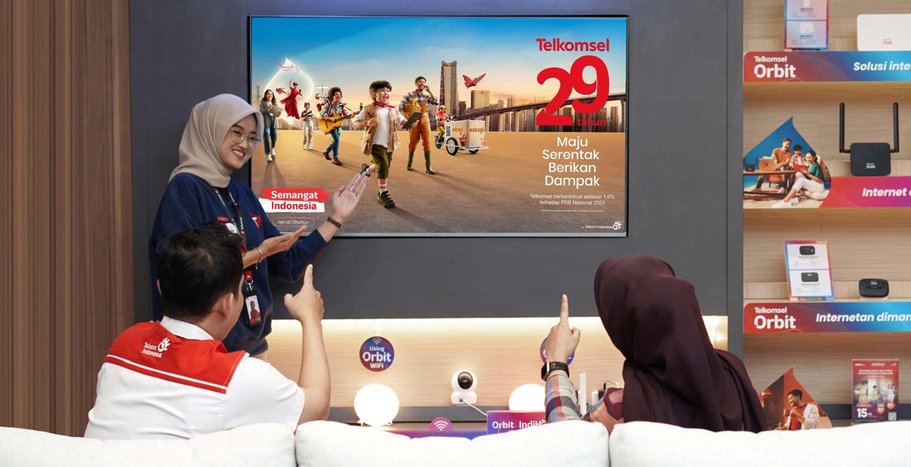 29 Tahun Telkomsel Hadir Untuk Negeri.  Terus Berkomitmen Maju Serentak Berikan Dampak Bagi Indonesia
