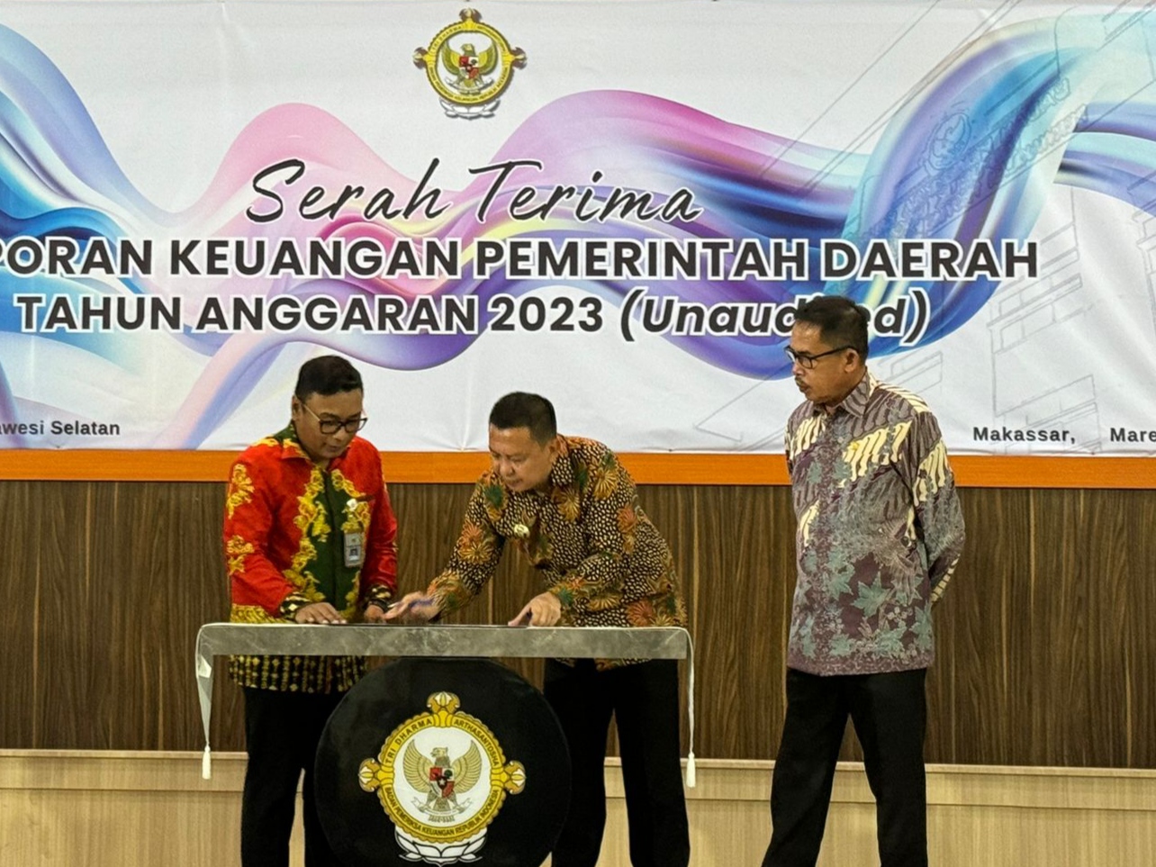 Bupati Selayar Serahkan LKPD 2023 Tepat Waktu kepada BPK RI Perwakilan Sulsel