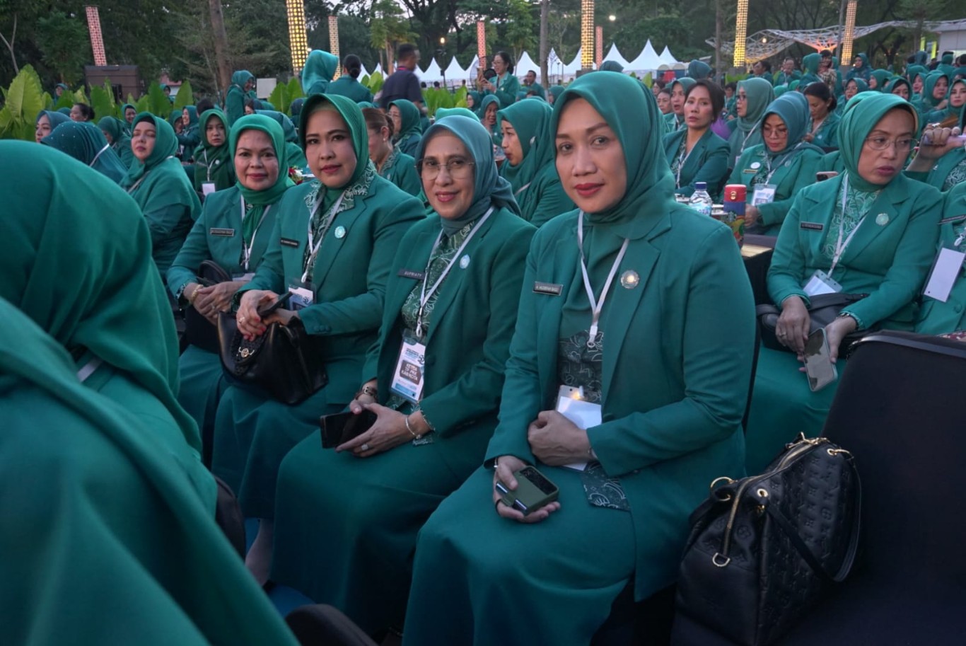 HKG -- Ketua TP PKK Kabupaten Luwu Timur, Hj. Sufriaty Budiman saat mnenghadiri puncak peringatan HKG PKK ke 52 dan Jambore Nasional Kader PKK Tahun 2024 di Taman Balekambang Surakarta Jawa Tengah baru-baru ini. 