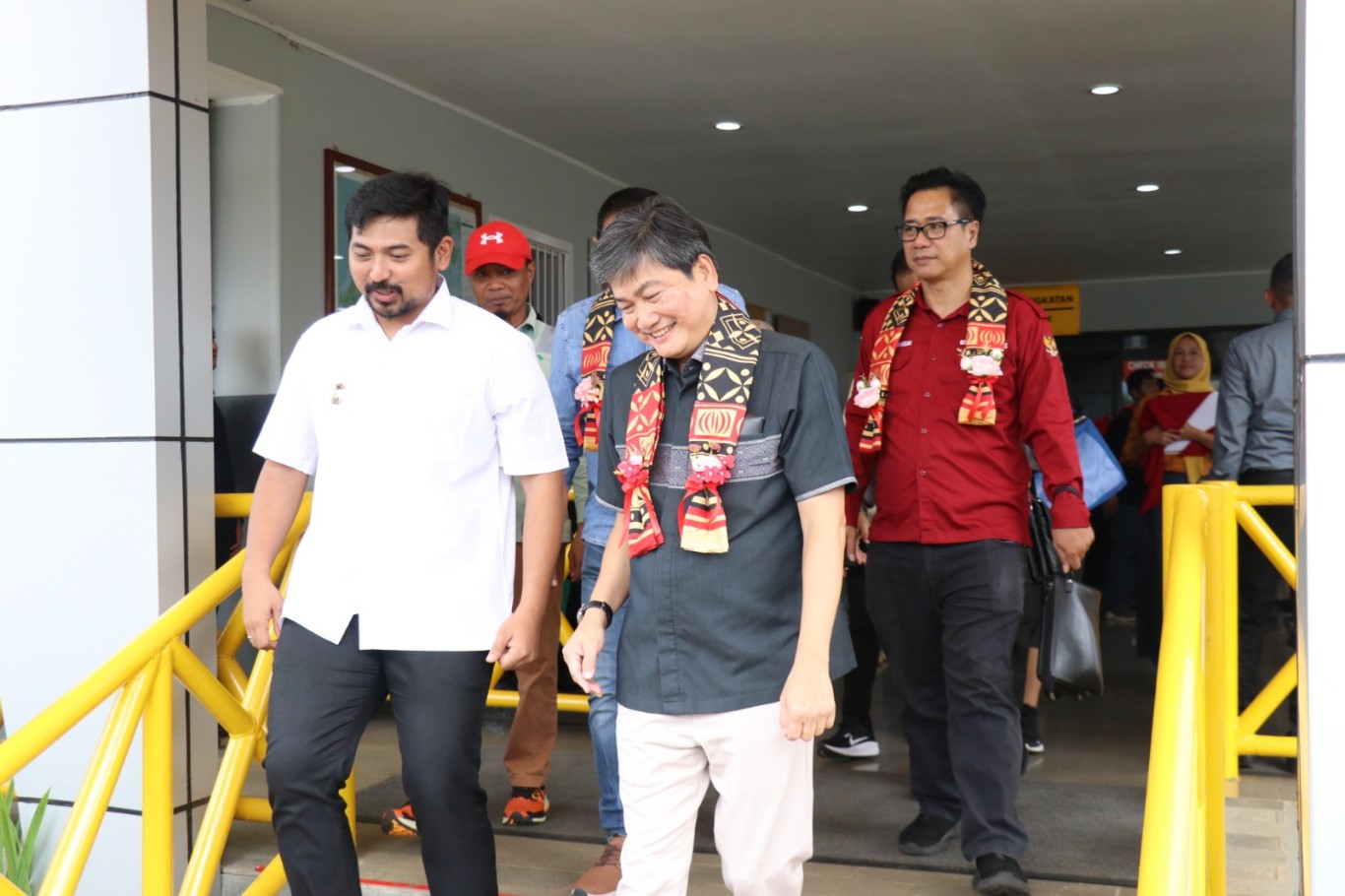 KUNKER -- Direktur Jenderal Pembangunan dan Pengembangan Kawasan Transmigrasi (Dirjen PPKT) Kementerian Desa, Pembangunan Daerah Tertinggal, dan Transmigrasi (Kemendes PDTT), Ir. Danton Ginting Munthe, melakukan kunjungan kerja (kunker) ke Kabupaten Luwu Timur.