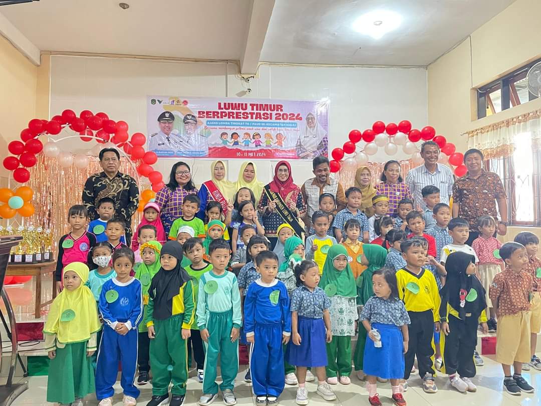 LOMBA -- Bunda PAUD Kabupaten Luwu Timur sekaligus Ketua TP PKK, Hj. Sufriaty Budiman menghadiri kegiatan Lomba "Luwu Timur Berprestasi" Tahun 2024 Tingkat PAUD di Aula GKST Imanuel Malili, Jumat (10/5).