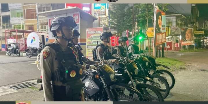 IST PATROLI -- Satuan Samapta Polres Pelabuhan Makassar bersiap-siap menggelar patroli Kamtibmas di wilayah hukum Polres Pelabuhan Makassar.
