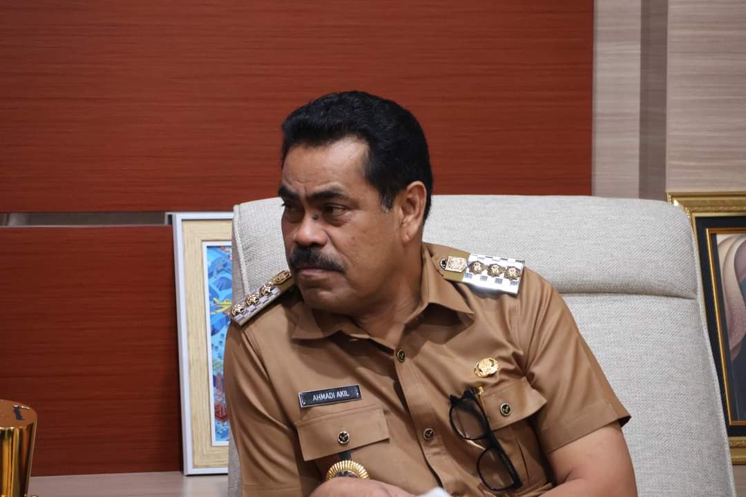 AUDIENSI -- Pj Bupati Pinrang H Ahmadi Akil menerima audiensi dari Pengurus Badan Amil Zakat Nasional (Baznas) Kabupaten Pinrang di ruang kerja Bupati Pinrang, Selasa (14/5).