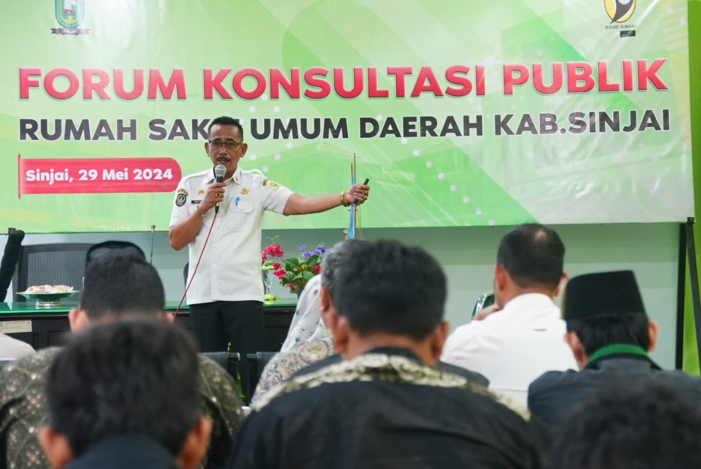 KEGIATAN -- FKP Sekretaris Daerah Sekkab Sinjai, Andi Jefrianto Asapa sekaligus sebagai Pelaksana Harian (Plh) Direktur RSUD Sinjai saat membuka kegiatan di Aula Pertemuan Lantai II Gedung RSUD Sinjai, Selasa (29/5) pagi