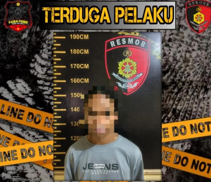 DITANGKAP -- Pelaku pencurian sepeda motor saat digiring ke Mapolres Tana Toraja usai dilakukan penangkapan di Gandasil baru-baru ini. 