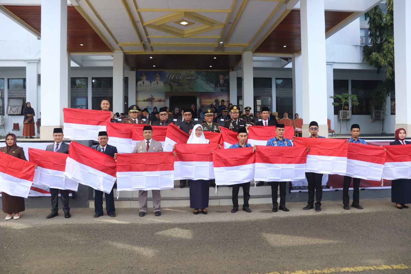 Sekda Selayar Jadi Irup Peringatan Hari Lahir Pancasila di Halaman Kantor Bupati