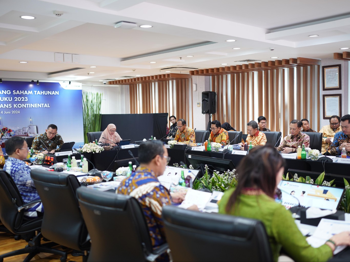 RUPST 2023 -- Suasana pelaksanaan RUPST Tahun Buku 2023 PT Pertamina Trans Kontainer. Perusahaan ini berhasil membukukan laba bersih Rp1,051 triliun.