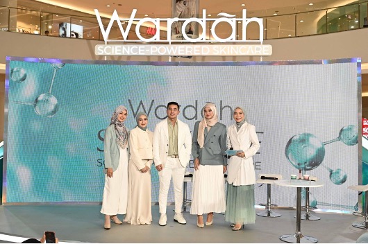 SKIN CARE -- Sesi skin expert talk 'Listen to Your Skin: Maximize Skin Care Routine to Reduce Stress'.