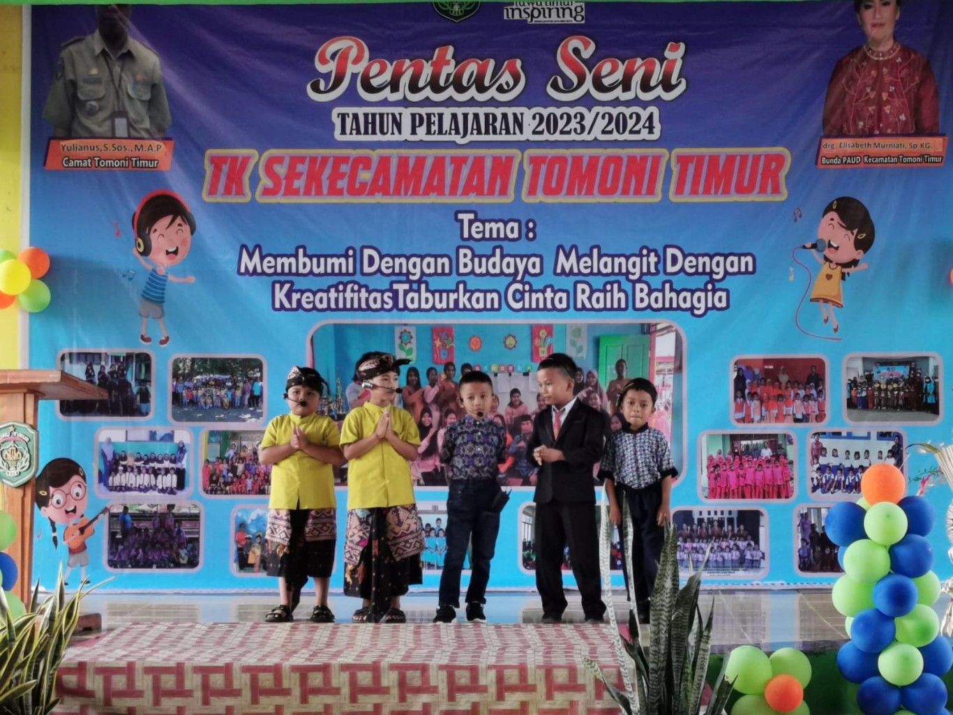 PENTAS SENI -- Bunda PAUD Kecamatan Tomoni Timur, drg. Elizabeth Murniati menghadiri kegiatan pentas seni akhir tahun pelajaran 2023/2024 yang digelar oleh PKG PAUD Kecamatan Tomoni Timur di Gedung Serbaguna Kecamatan Tomoni Timur, Rabu (19/6).