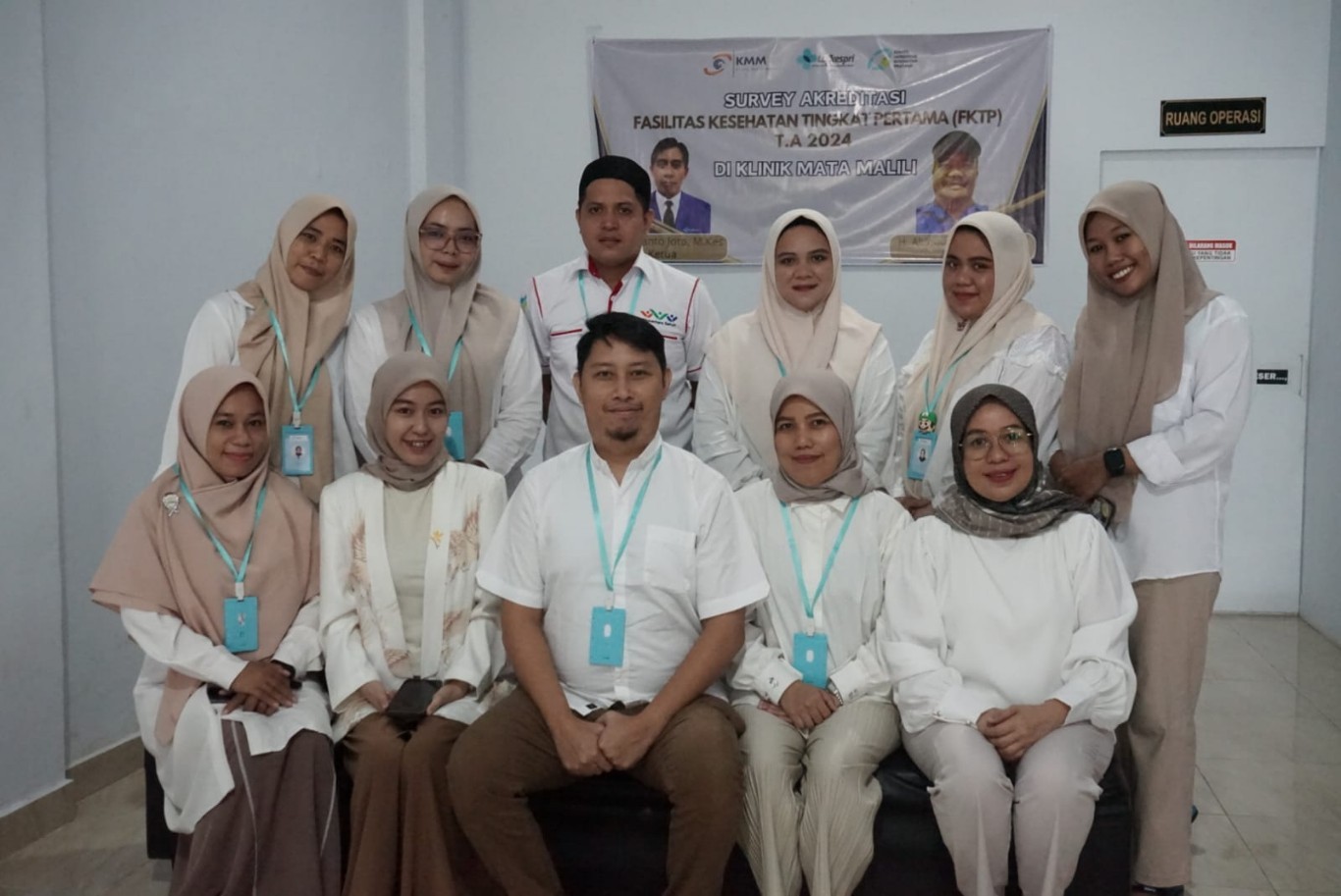 PARIPURNA -- Pelayanan Kesehatan Secara Umum dan Terkhusus Kesehatan Mata yakni Klinik Utama Mata Malili meraih pencapaian besar dengan berhasil memenuhi standar akreditasi paripurna dari Kementerian Kesehatan RI.