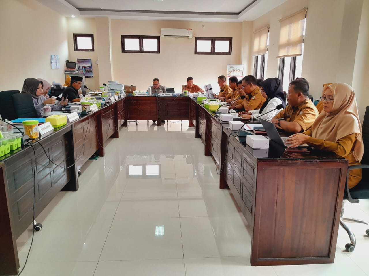 RAPAT -- Komisi IV DPRD Wajo kembali menggelar RDP membahas informasi dari Dinas Pendidikan dan Kebudayaan (Disdikbud) Wajo, Dinas Pemuda Olahraga dan Pariwisata (Disporapar) dan Badan Penanggulangan Bencana Daerah (BPBD) Kabupaten Wajo, Selasa (4/6)