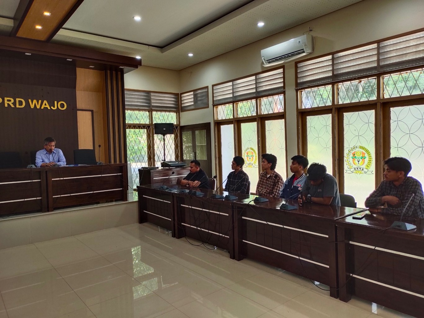 ASPIRASI -- Solidaritas Pemuda Wajo Bela Rakyat menyampaikan aspirasi terkait kendala Rumah Sakit Umum Daerah (RSUD) Siwa yang selalu kebanjiran dan mengakibatkan terhambatnya pelayanan kesehatan, Rabu (19/6).