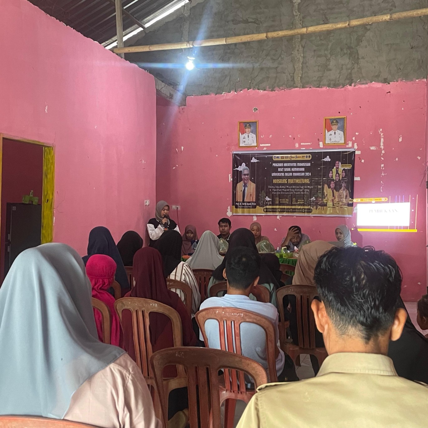 Tim RSH UNM menggelar Konseling Multikultural di Kajang Desa Mattoanging, Bulukumba.