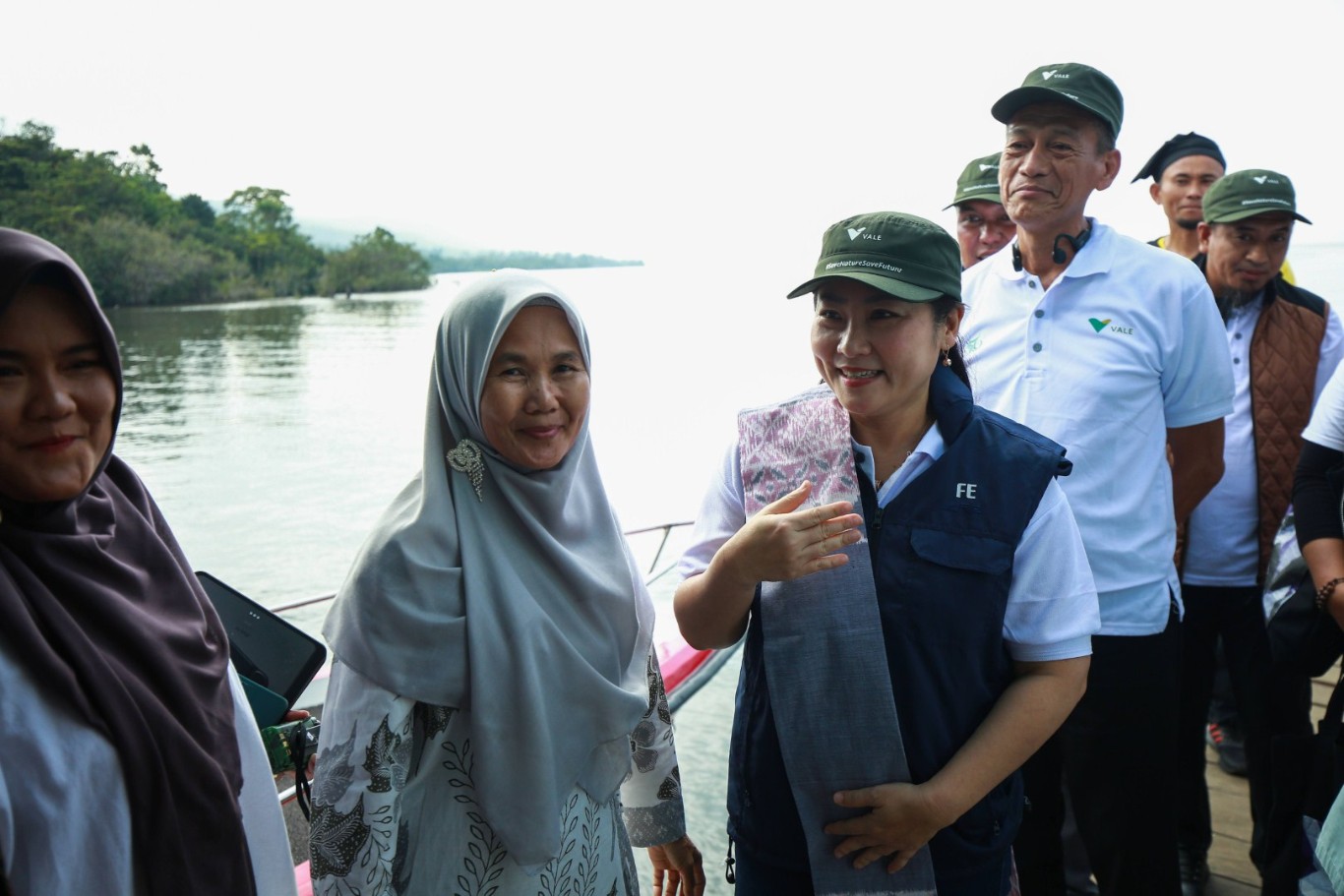 FESTIVAL -- CEO PT Vale, Febriany Eddy didampingi jajaran manajemen PT Vale saat menghadiri Festival Bersinergi Lestari Laa Waa River Park dan peringatan Hari Konservasi Alam Nasional.