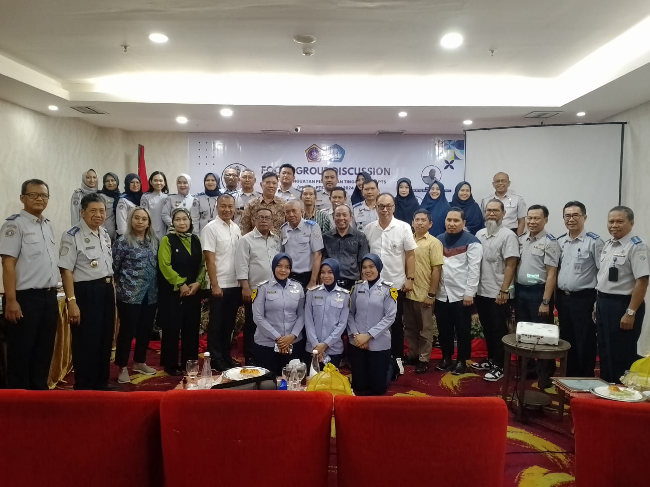 FGD Prodi Transportasi Laut Polimarim AMI Makassar Review Kurikulum Bersama Mitra