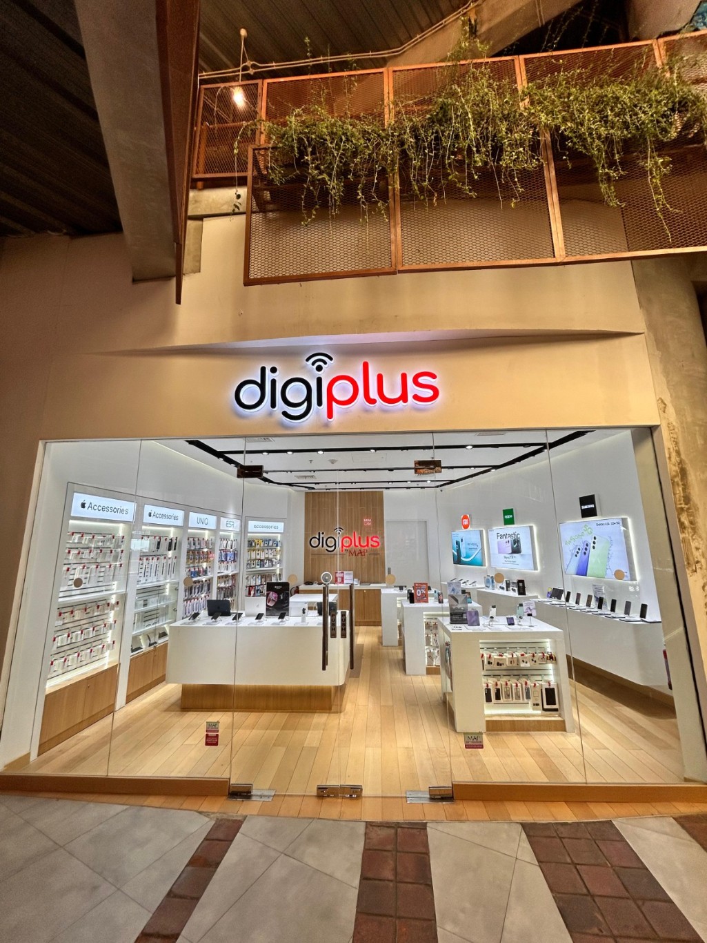 Salah satu outlet Digiplus yang baru saja diresmikan di Kota Makassar.
