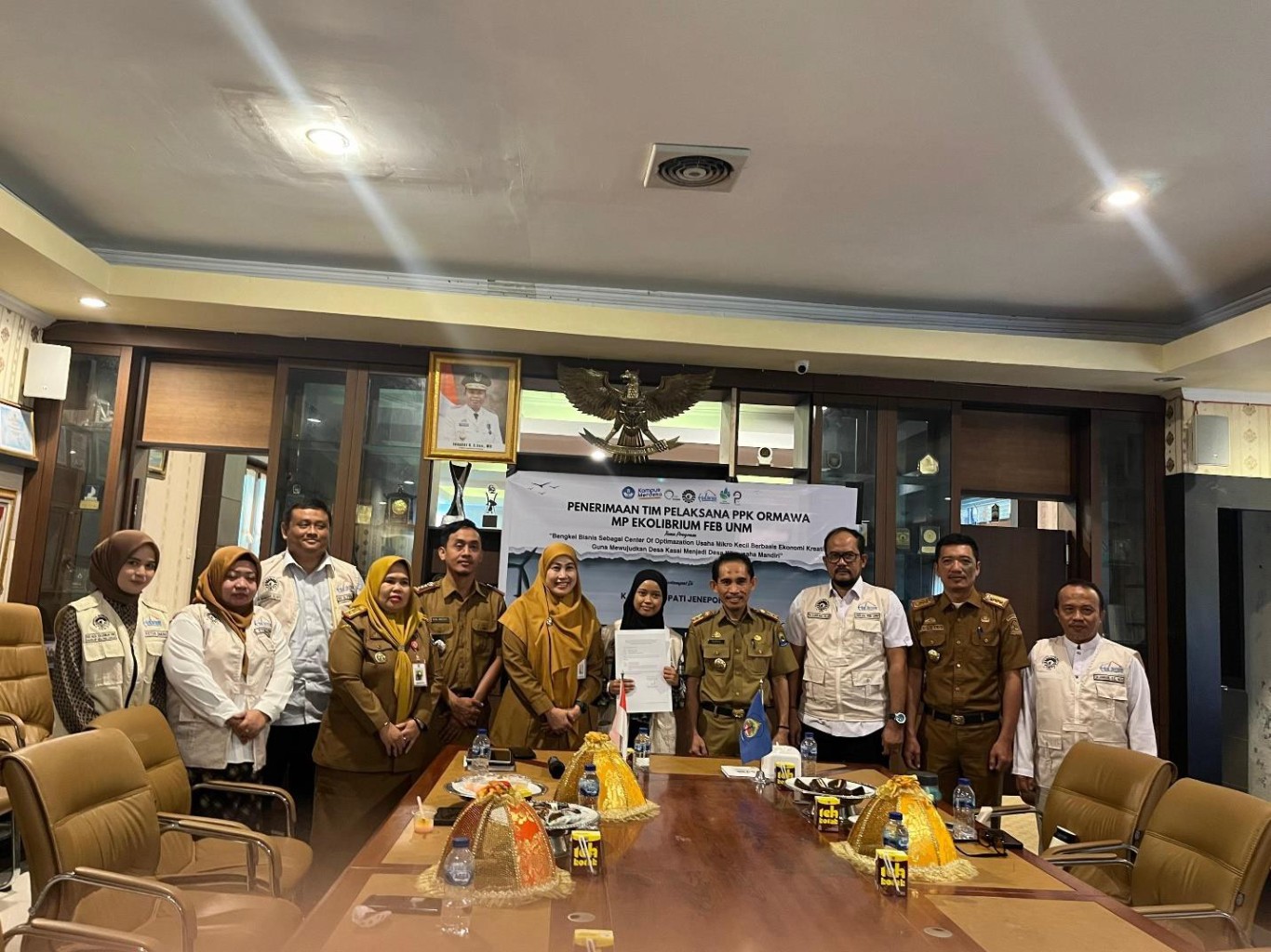 Penyambutan Tim Pelaksana PPK Ormawa MP Ekolibrium FEB UNM di Kantor Bupati Jeneponto  