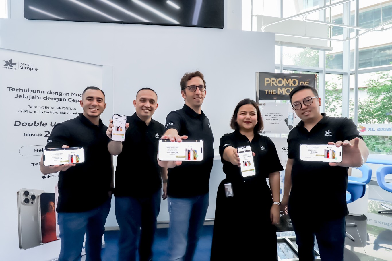 LAUNCHING -- Launching paket bundling myPRIO DEAL iPhone XL Axiata dengan Apple.
