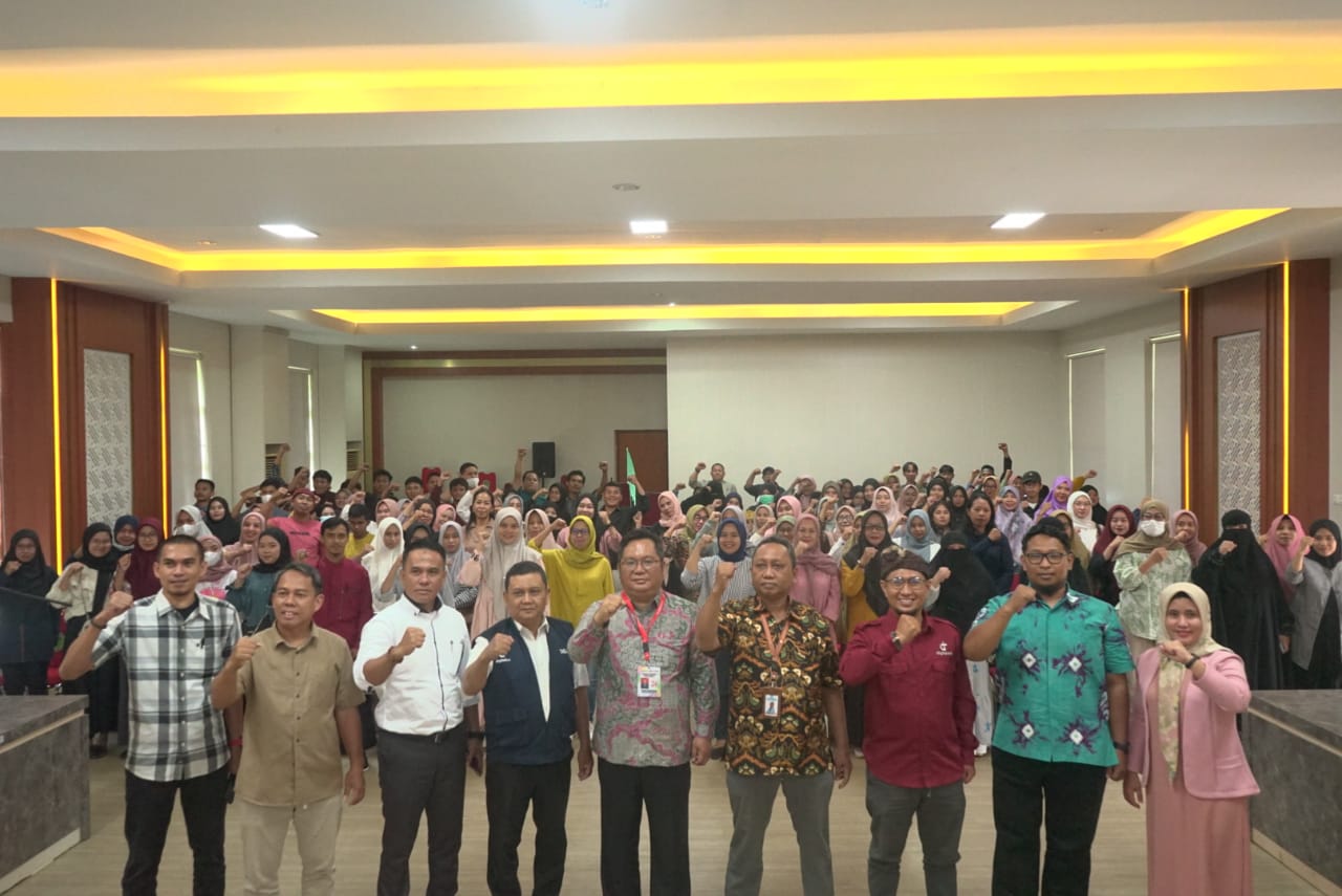 PELATIHAN -- Pemkab Luwu Timur bekerjasama Balai Besar Pengembangan Sumber Daya Manusia dan Penelitian (BBPSDMP) Kominfo Makassar menggelar pelatihan Digital Enterpreneur Academy (DEA) Tahun 2024, di Aula Sasana Praja Kantor Bupati baru-baru ini. 