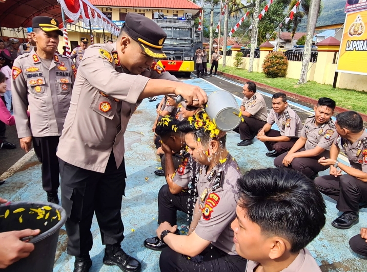 25 Personel Polres Naik Pangkat