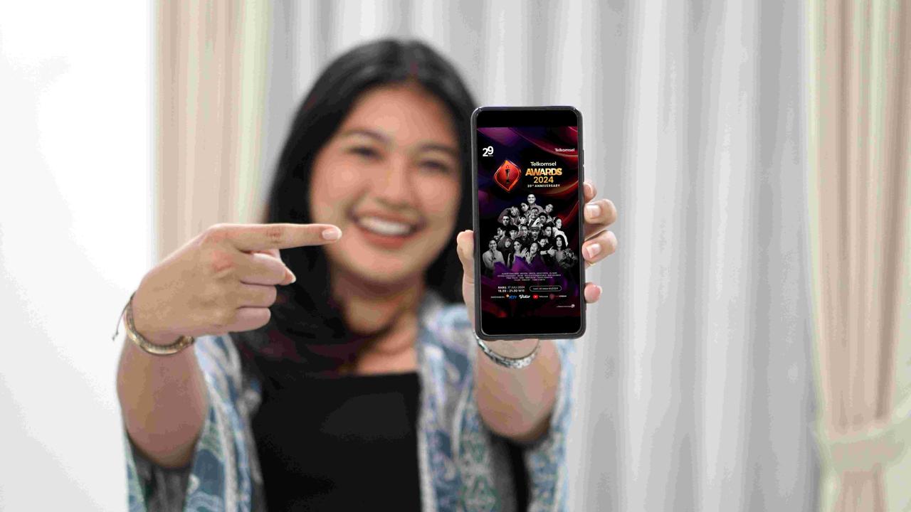 Vote Telkomsel Awards 2024 melalui aplikasi di gadget.