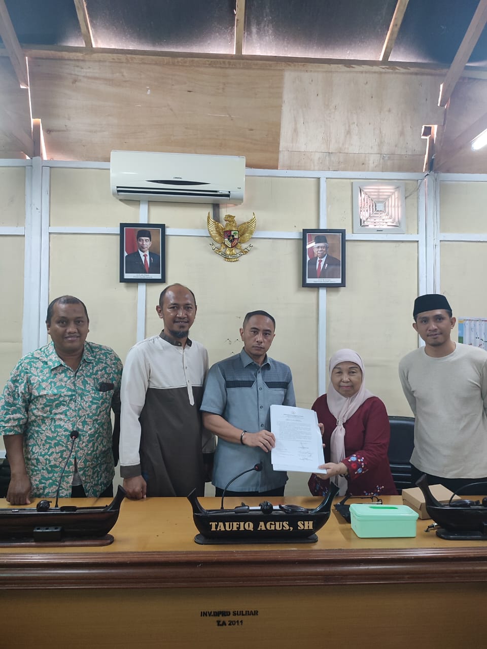 PANSUS -- Pansus Pembahasan Jasa Konstruksi DPRD Provinsi Sulawesi Barat memfinalkan daraf Ranperda tentang Jasa Konstruksi dalam rapat Pansus DPRD Provinsi Sulawesi Barat, Jumat, 2 Agustus 2024.