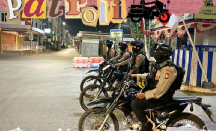 PATROLI -- Satuan Samapta Polres Pelabuhan Makasssar siap-siap melaksanakan patroli Kamtibmas untuk mencegah tindak kejahatan di wilayah hukum Polres Pelabuhan Makassar.