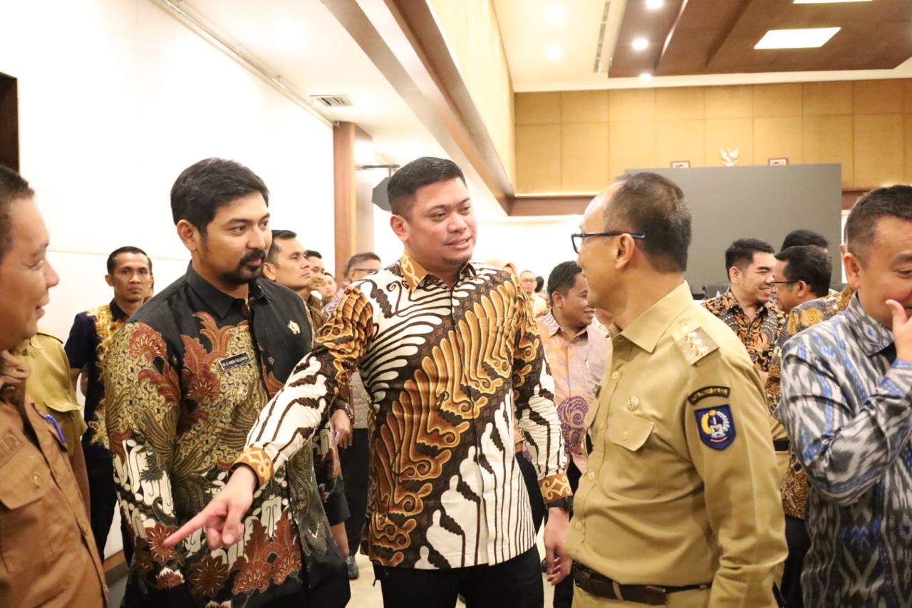 DIBATALKAN -- Wakil Bupati Luwu Timur, Mochammad Akbar Andi Leluasa menghadiri Rapat Umum Pemegang Saham Luar Biasa (RUPS-LB) Bank Sulselbar di Hotel Claro Makassar, Senin (12/8).
