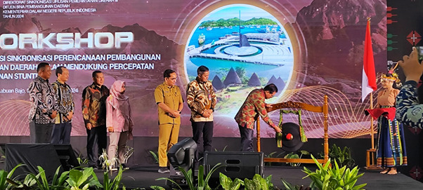Ditjen Bina Pembangunan Daerah Kementerian Dalam Negeri (Kemendagri) menggelar Workshop Fasilitasi Sinkronisasi Perencanaan Pembangunan Pusat dan Daerah yang digelar secara hybrid di Manggarai Barat, NTT, Selasa (3/9/2024)