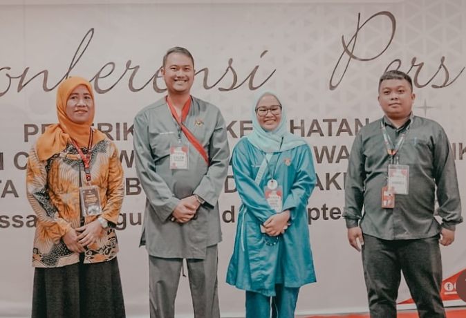 IST JALANI PEMERIKSAAN--Mantan Bupati Sinjai selaku bakal calon wali kota Makassar Andi Seto Asapa bersama legislator Nasdem Sulsel Rezki Mulfiati Lutfi selaku bakal calon wakil wali kota telah menjalani pemeriksaan kesehatan di RS Unhas, Senin (2/9) pagi