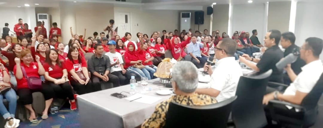 IST
BERI MOTIVASI--Politisi partai Gerindra selaku bakal calon wali kota Makassar Andi Seto Asapa tampil memberikan motivasi kepada pengurus dan kader PSI Sulsel dan Makassar 
